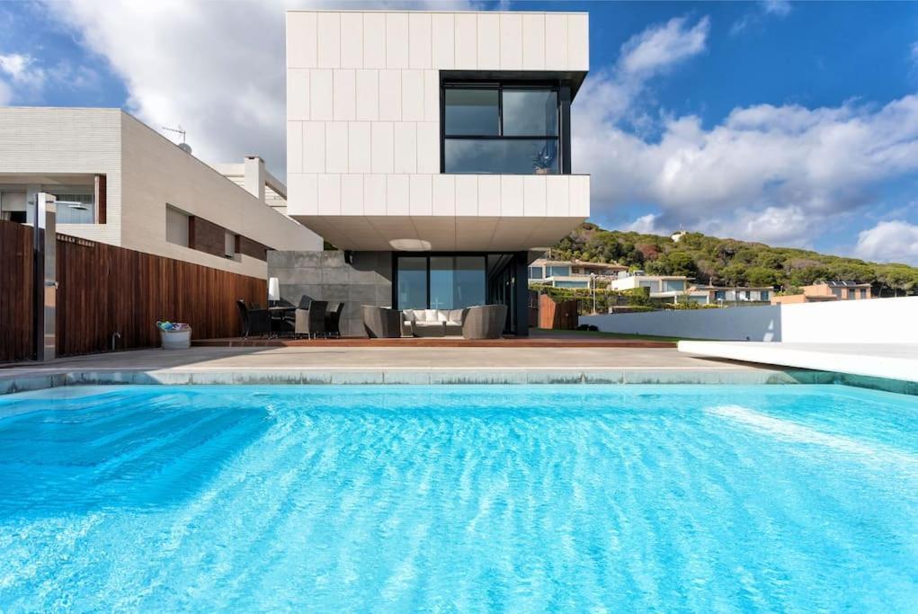 La Villa Blanca Luxury Villa Barcelona & Costa Brava Sant Vicenç de Montalt Exterior foto